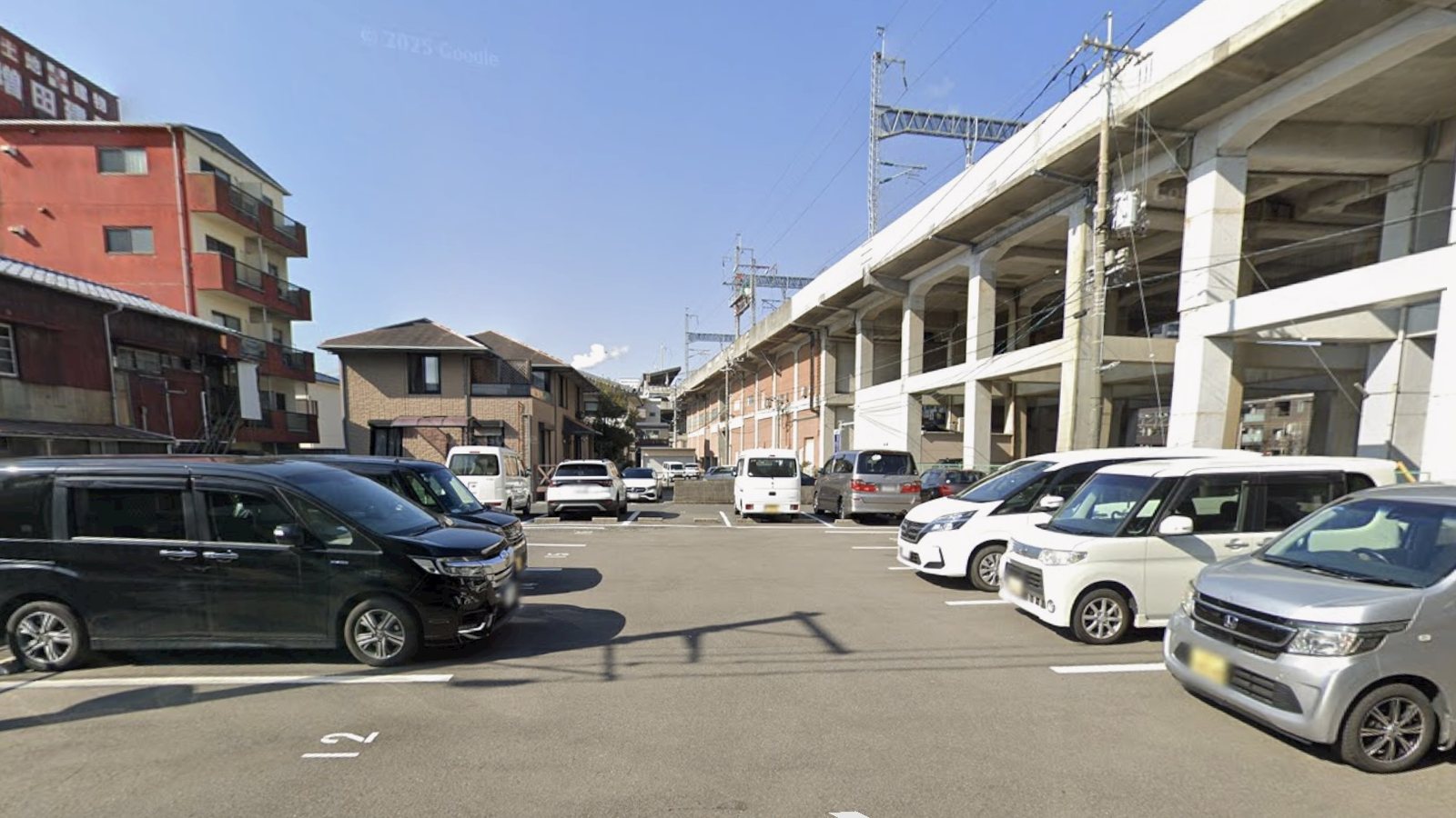 住崎町友澤駐車場の外観